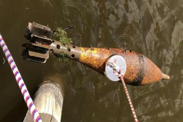 Pêche d'un obus avec un aimant