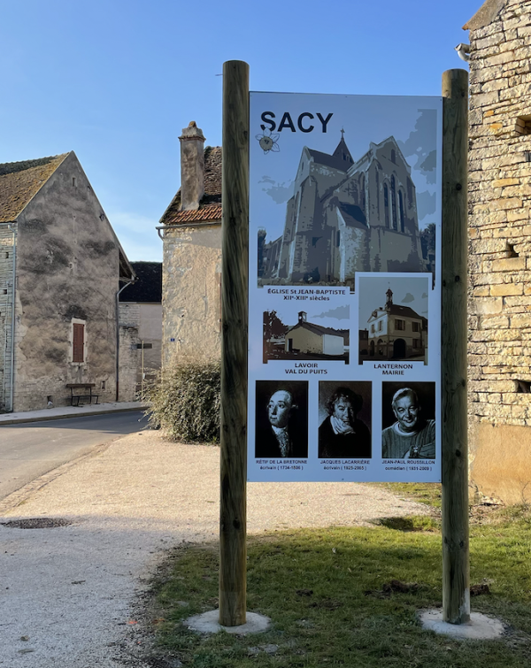 Janvier : panneau patrimoine Sacy entrée côté Nitry