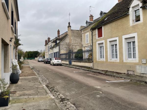 Novembre : stationnement abbé Legris